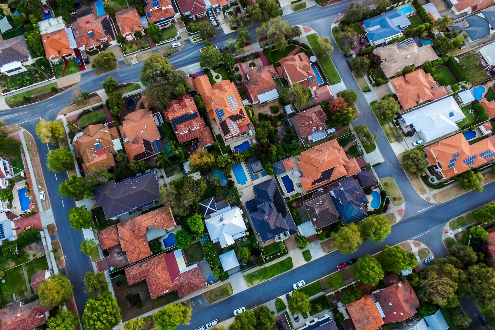 Photo of relatively affordable housing by Maximillian Conacher 